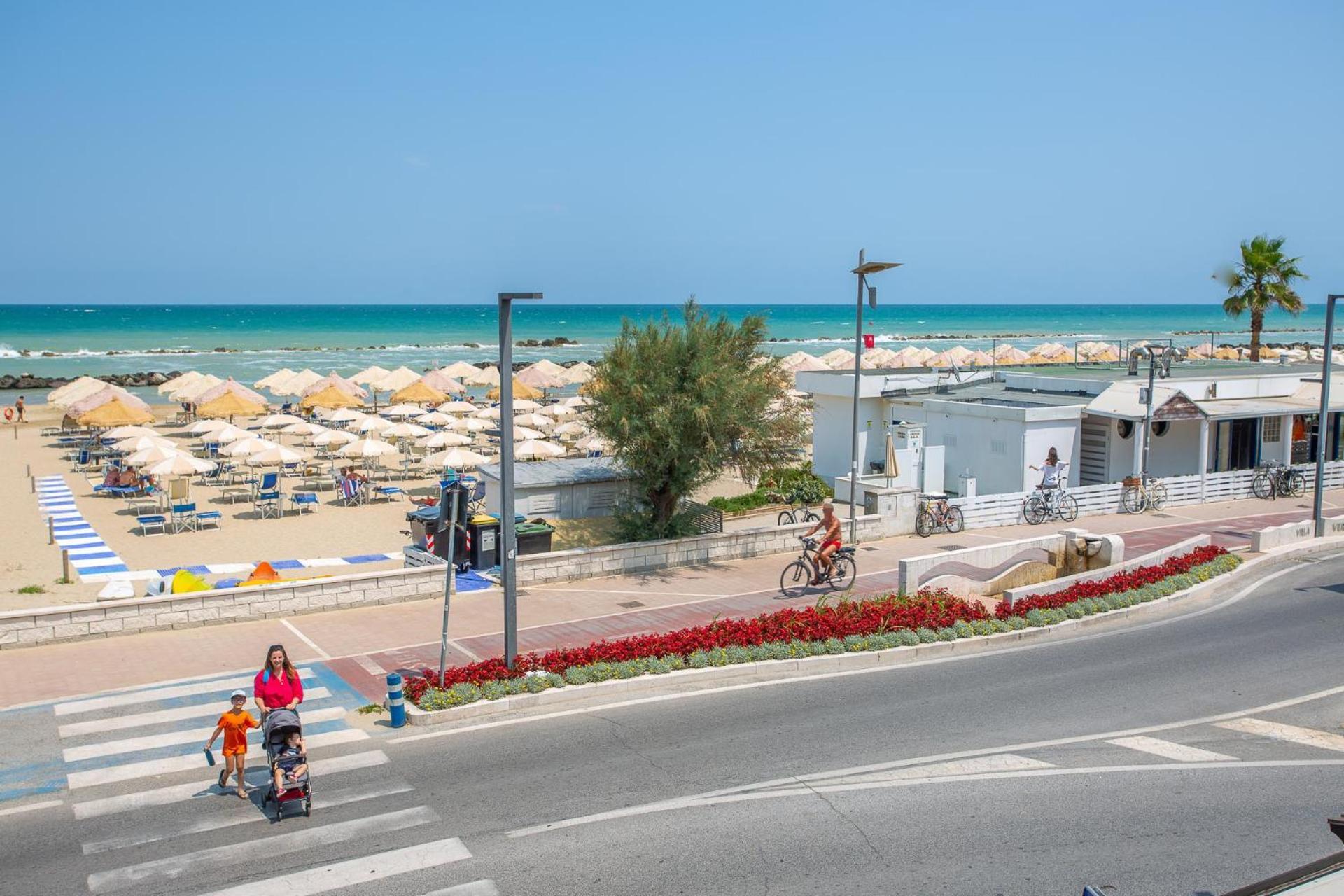 Palm Beach House - Vista Mare Монтезільвано Екстер'єр фото